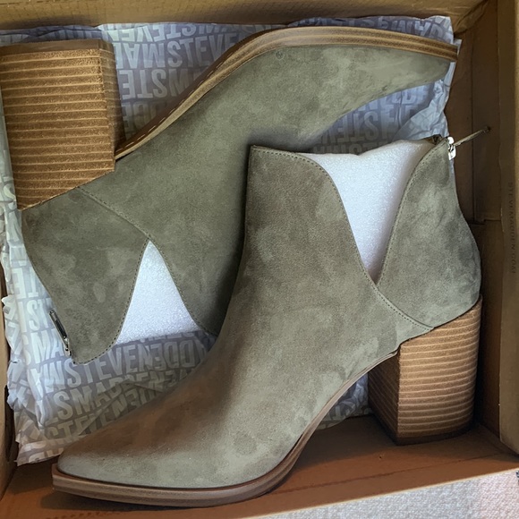NEW Steve Madden Cedar Grey Suede Bootie - Picture 6 of 7